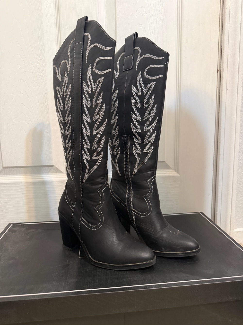 MIA Dakota Black Malta Boots Size 6